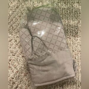 Gray Purple Quilted Oven Mitt